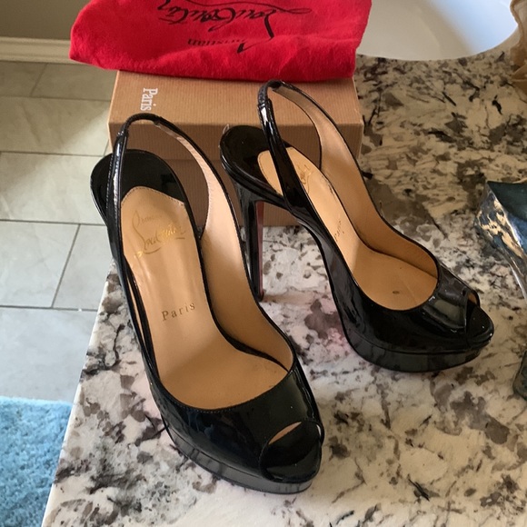 Shoes 👠 - Picture 3 of 17